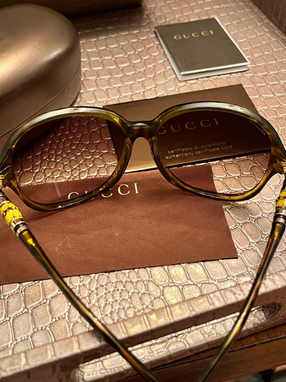 Gucci Havana Bamboo Tortoiseshell Gradient Brown/Green Women’s Sunglasses (EUC) - Picture 6 of 16